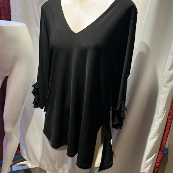 Dressy blouse in black by Clara sun woo - Picture 2 of 8